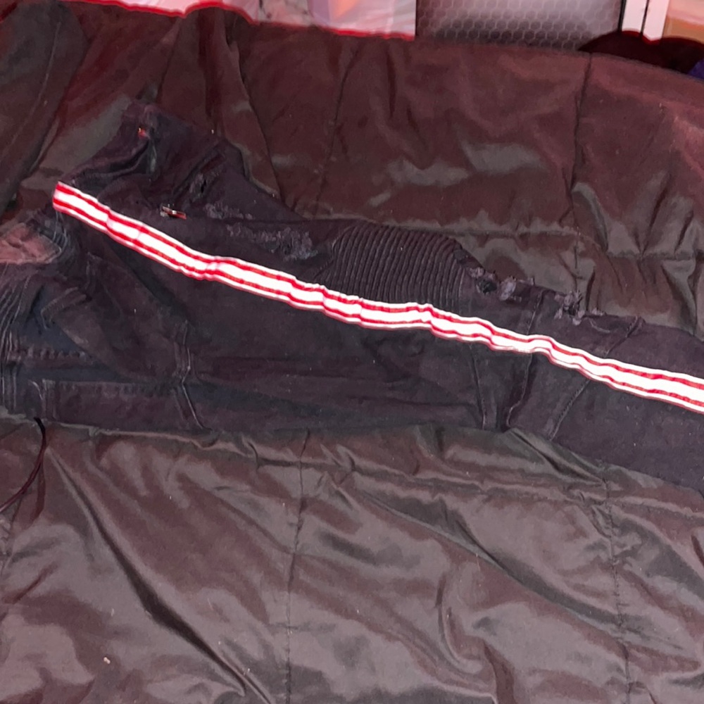 Very nice pants haven’t been worn yet